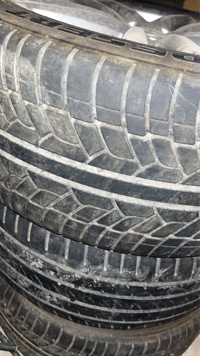 Джанти 19ки с Гуми 275/45. От VW Touareg