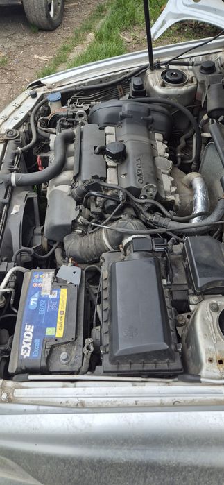 Dezmembrez Volvo V40 benzina 1,8cmc