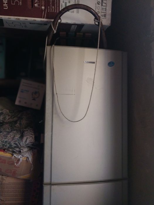 Холодильник өте жақсы жағдайда