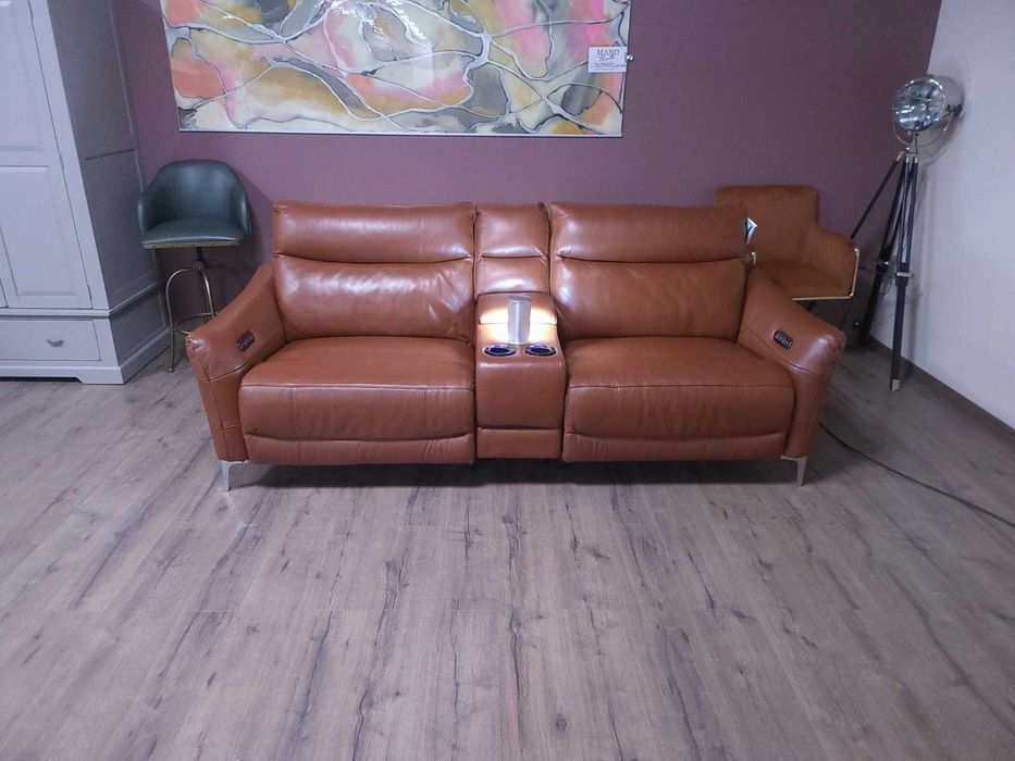Кафяв кожен диван голяма двойка с електрически релаксиращ механизъм