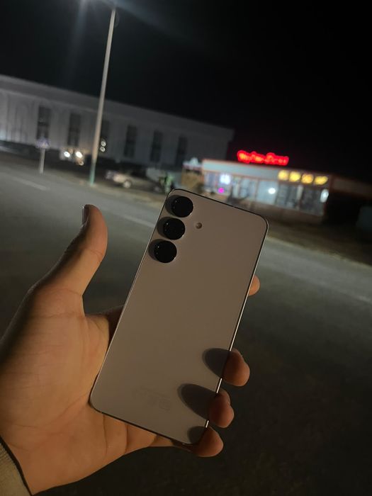 Самсунг С25 256 GB.  Samsung S25