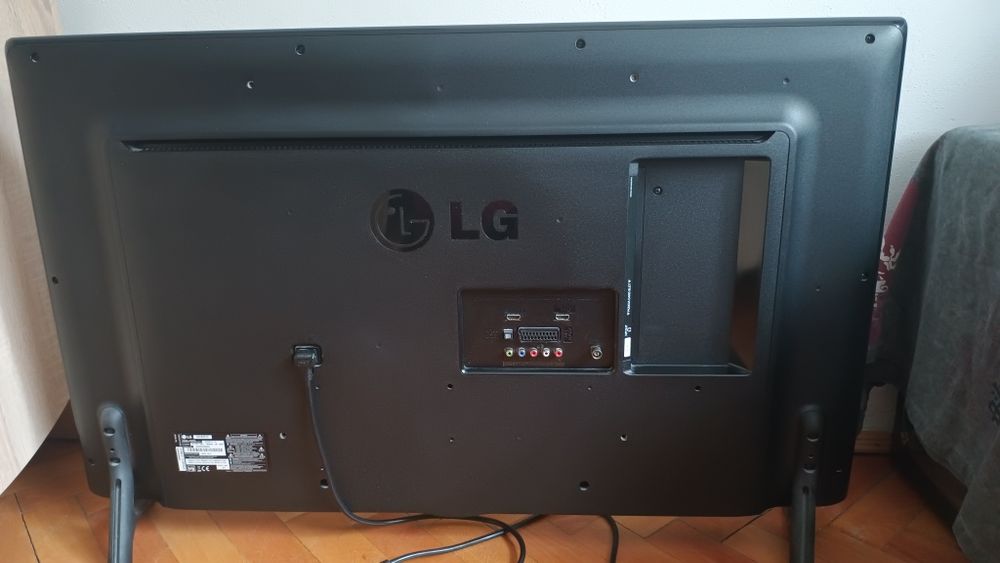 Televizor LG 106 cm Necesită înlocuire leduri