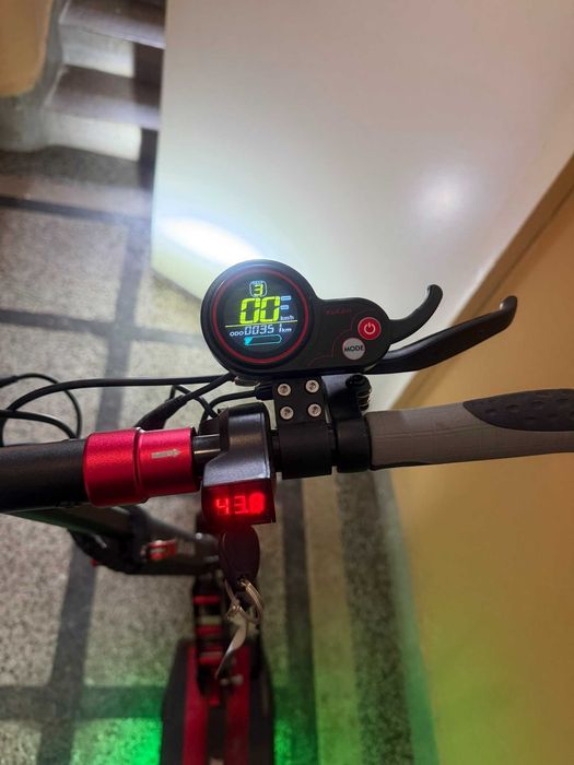 Електрическа тротинетка Kugoo Kukirin M4