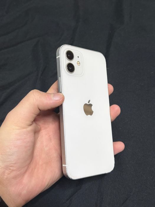 Продам Iphone 12 айфон