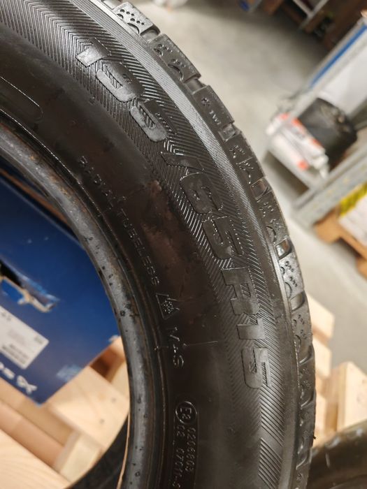 Зимни гуми 195/65/15 - 2бр. за 30 лв.