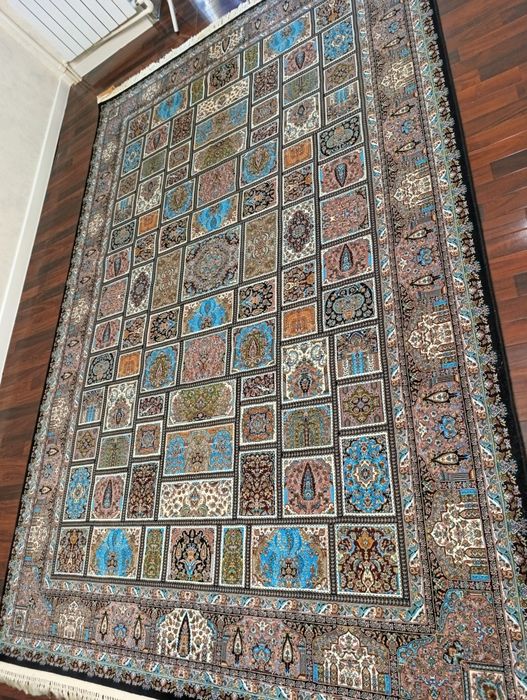 Продается ковёр.Новый