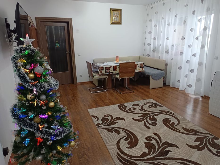 Apartament cu 4 camere de vanzare
