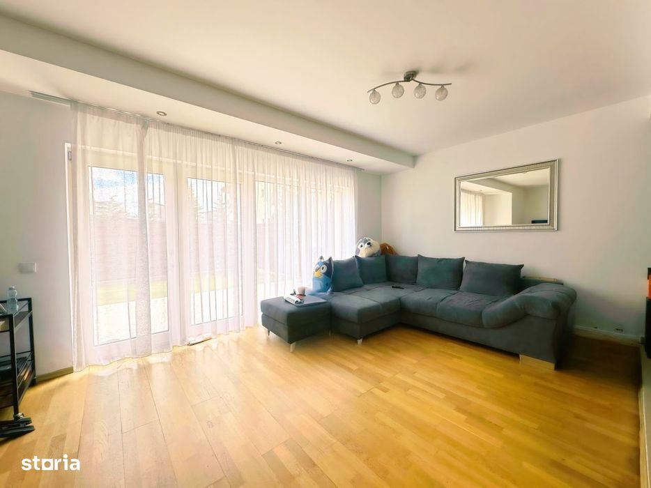 Casa in sistem cuplat, finisata modern, Buna Ziua