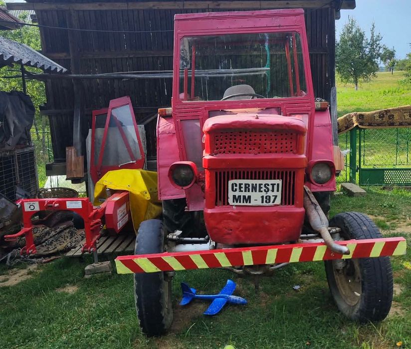 Tractor  si cositoare