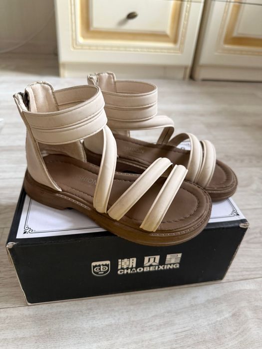 Продам детскую обувь 29 размер