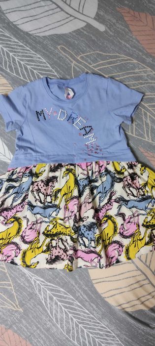 Продам летние платья на девочку