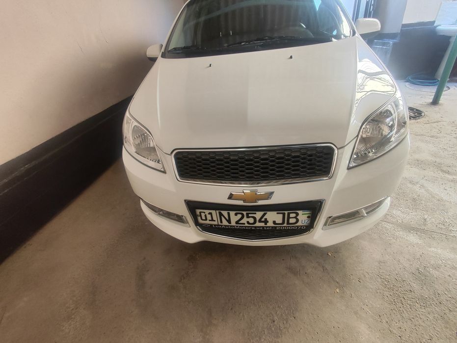 Sotiladi avtomobil nexa 3