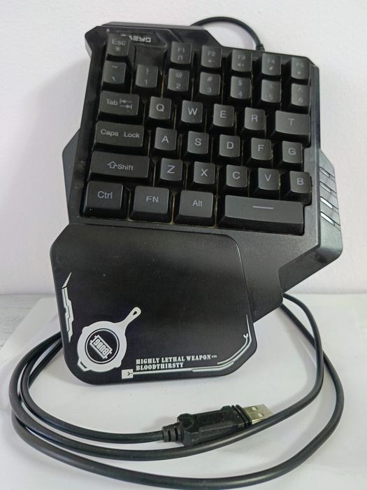 Едноръчна геймърска клавиатура 7KEYS (PUBG Edition) – USB