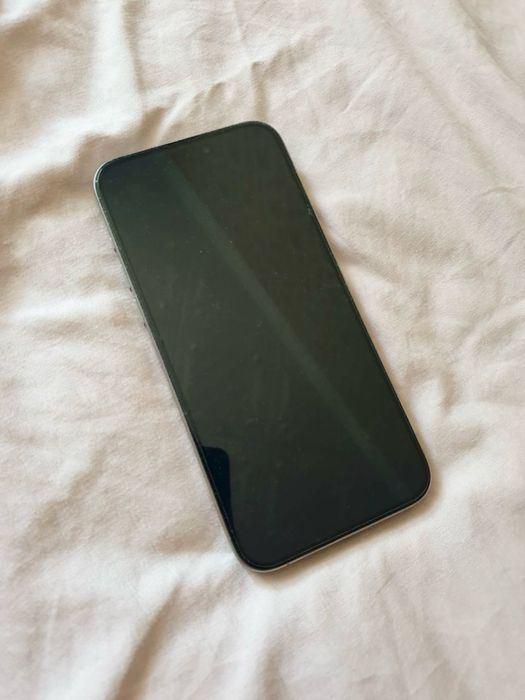 15 Pro Max 256 GB sotiladi