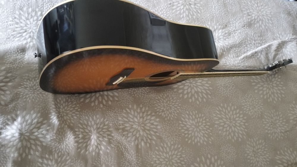 Chitară acustică Pulse HW41-101SB + husă + capodastru + pene, stare excelentă