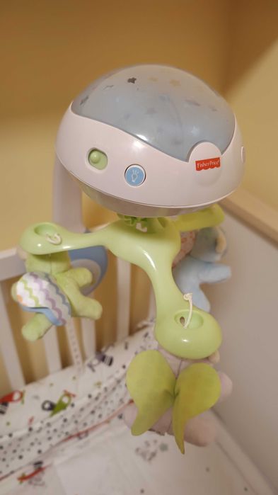Fisher Price - Музикална въртележка за кошара