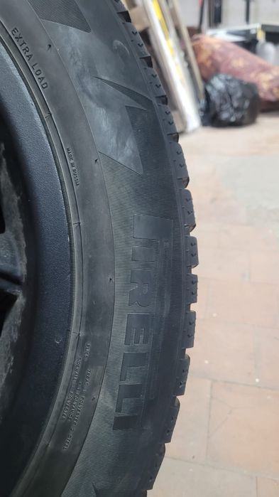 Продам комплект колес r20