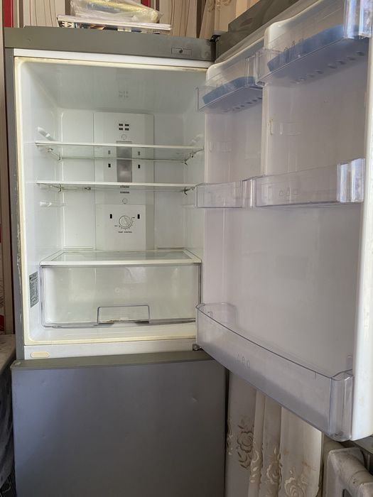 Холодильник LG