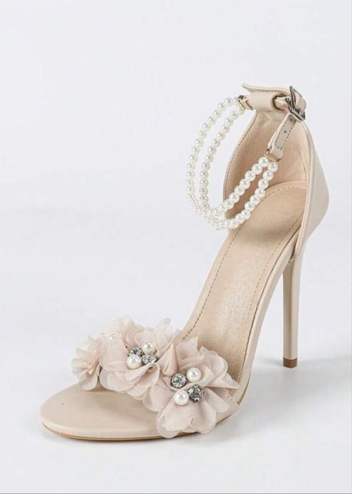 Дамски сандали на висок ток