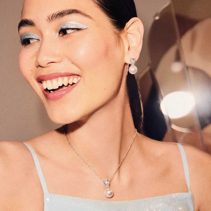 Комплект бижута с перли Winter’s Embrace.