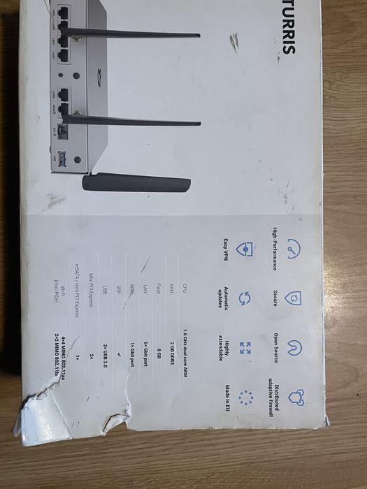 Turris Omnia, Router. Open Source, WiFi 6 (ax)