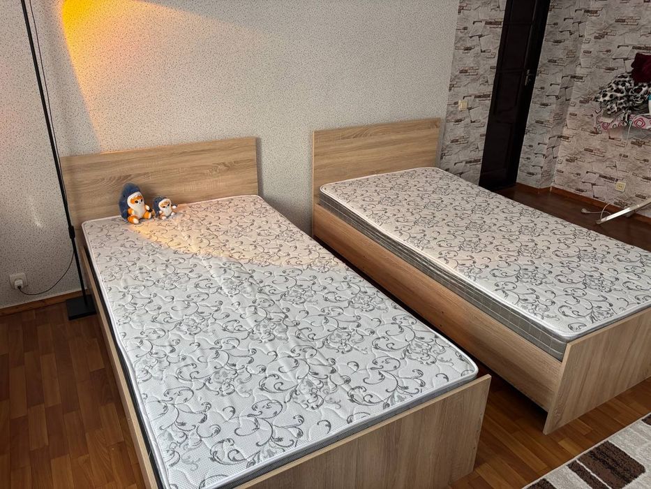 Кровати спальные