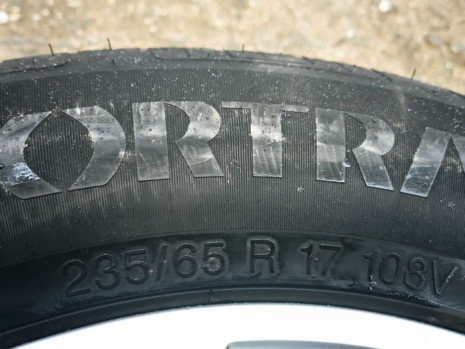 Джанти и гуми свалени за Ауди Q5 R 17 235/65