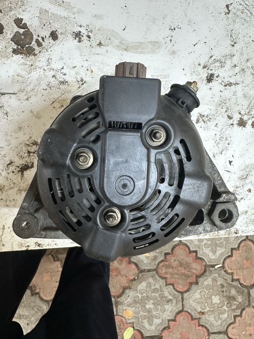 Гениратор Toyota