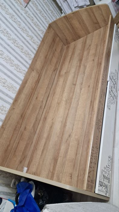 Продам односпальную кровать