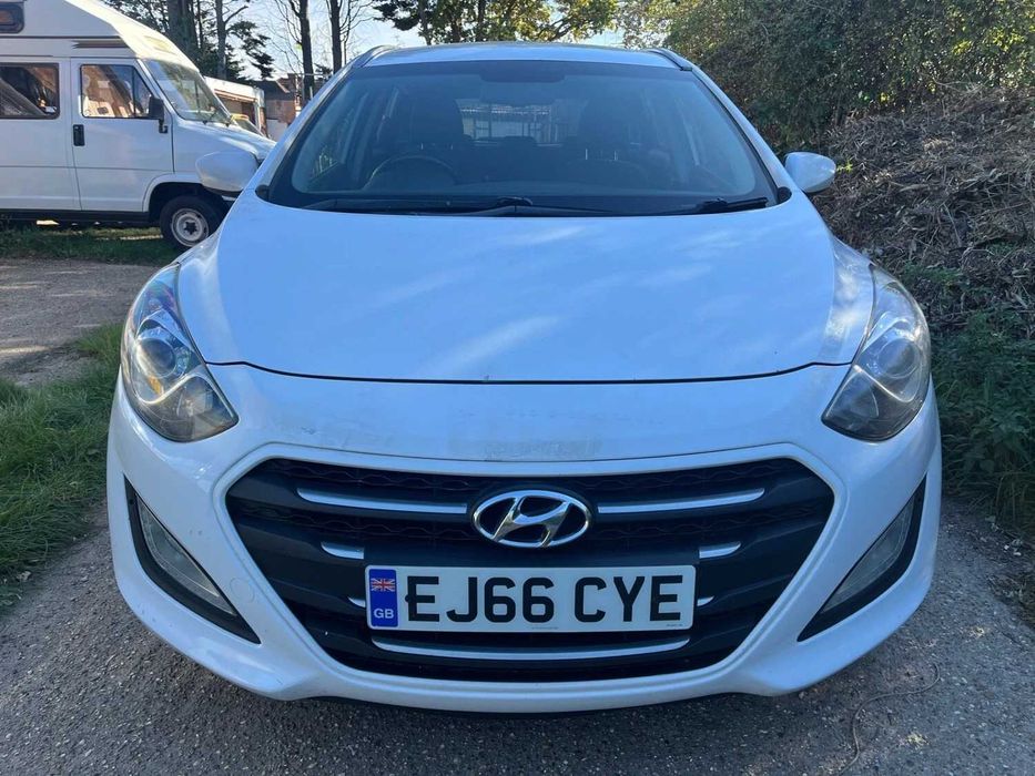 На части Hyundai I30 1.6 CRDi 2016