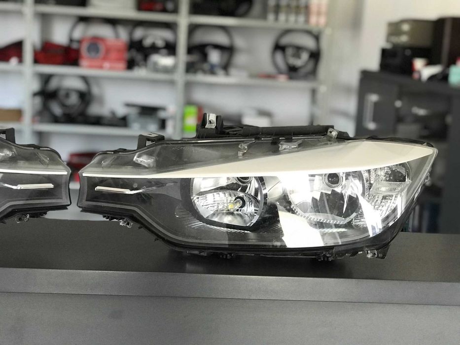 Far stanga dreapta BMW Seria 3 F30 F31, faruri BMW 7259539, 7259540