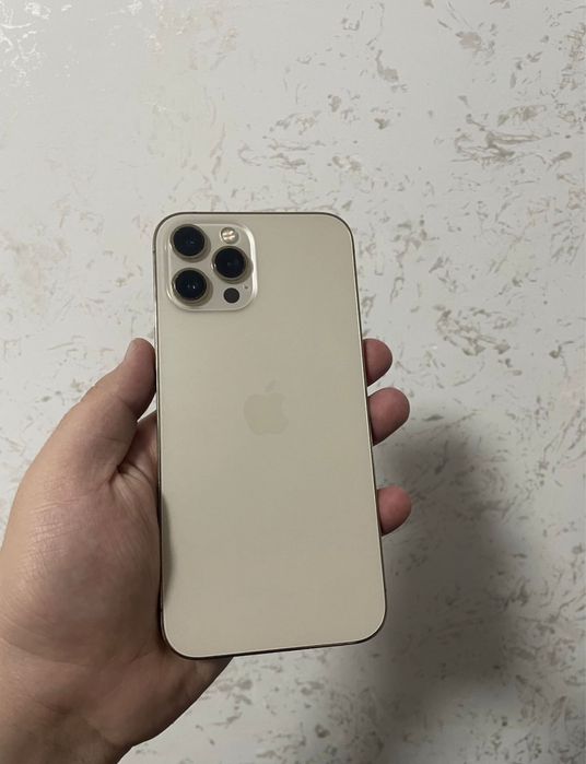 Продам Айфон 12 про макс