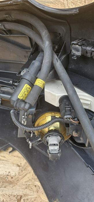 Bară față Passat B6 Originală Completă cu Spălător Faruri Tot Original,  senzori parcare,  instalație electrică, Proiectoare LC9X, din Rm-Vâlcea