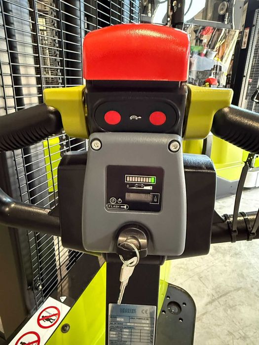 Transpaleta Liza Electrica Noua CLARK 1,2T Germania din STOC