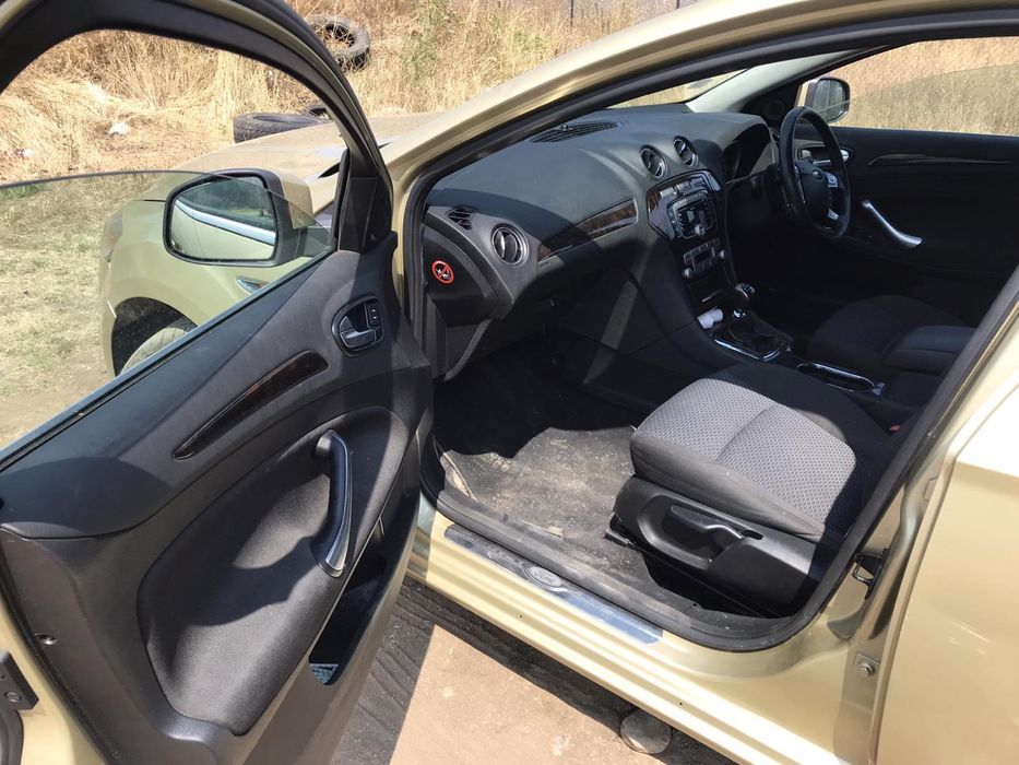 НА ЧАСТИ! Ford Mondeo IV 4 2.0 TDCI GHIA 2009 Siemens OXBA