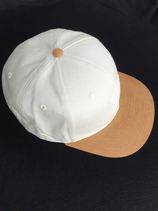 Чисто нова памучна шапка H&M, бежов цвят, универсален размер