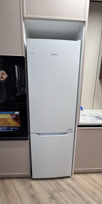 Холодильник Midea