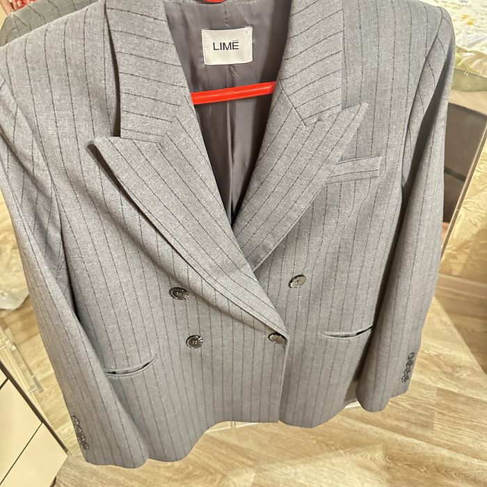 Прдам пиджак фирма LIME