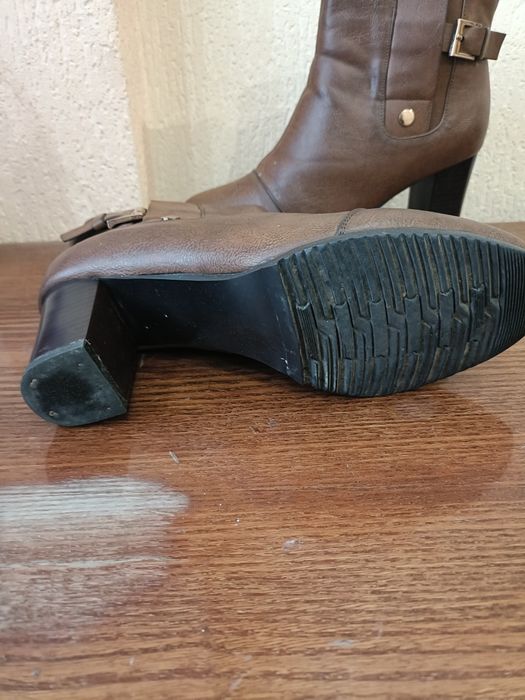 Продам Ботинки утеплённые финские 41 размер