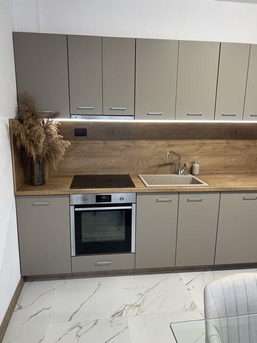 Дава се под наем Къща в Кюстендил, Бузлуджа - 120 кв.м за 1400 € - Снимка #1