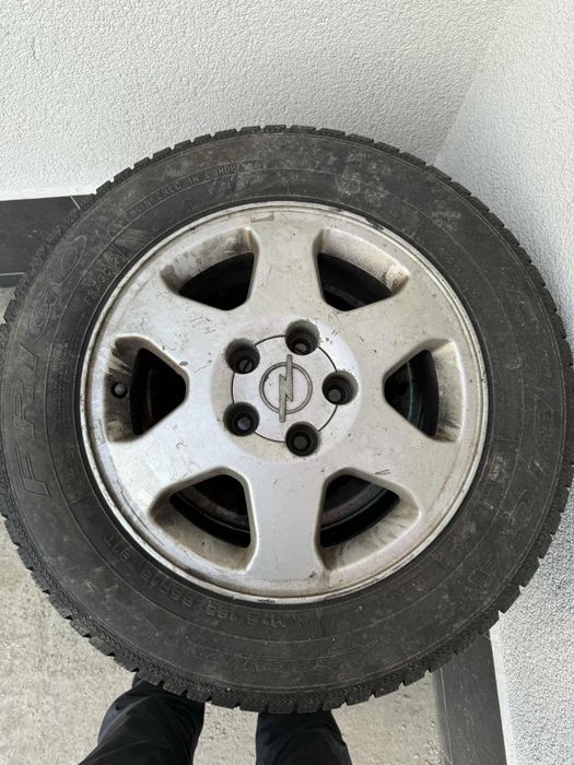 Комплект джанти + зимни гуми за Opel Zafira