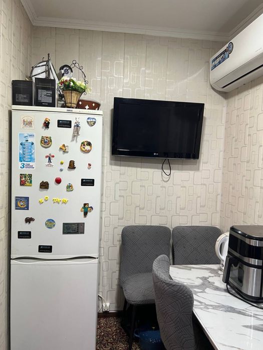 Продается на Чиланзар 20 квартал.  1*2 квартира