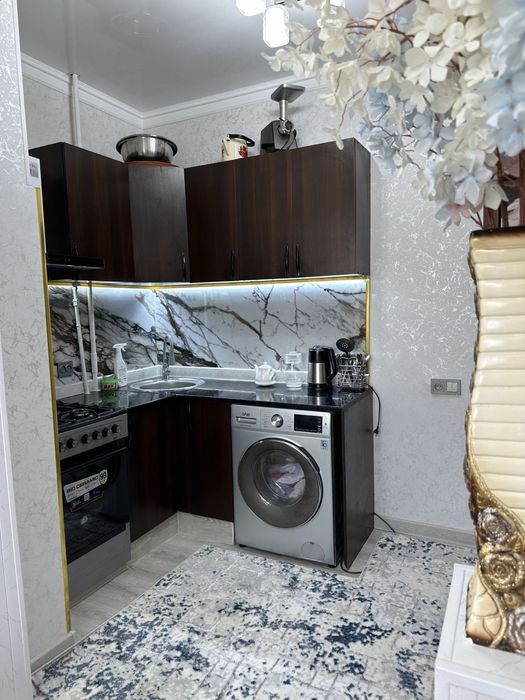 Уй Сотилади юнусобод 19 каартал 2 хона