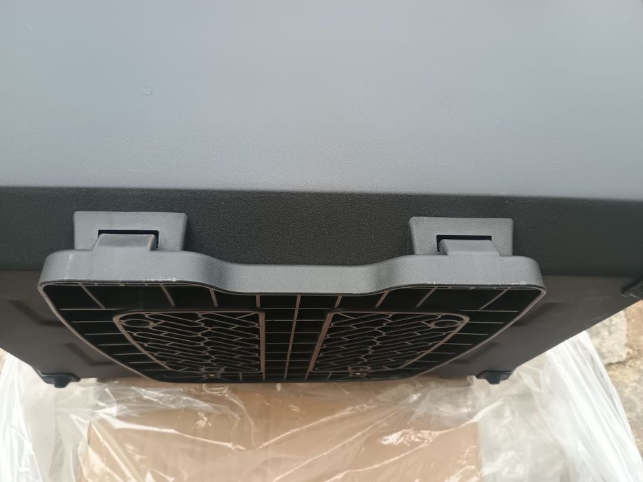 Продавам куфар голям