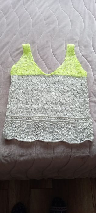 Дамски блузи и потници ръчно изплетени