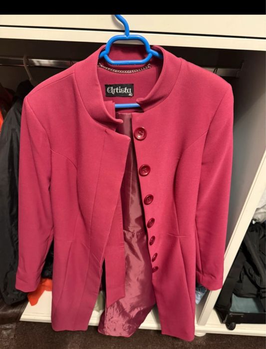 Palton in stare foarte buna , fucsia