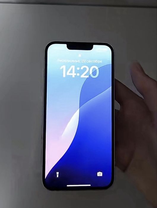 Айфон 13 срочно продам