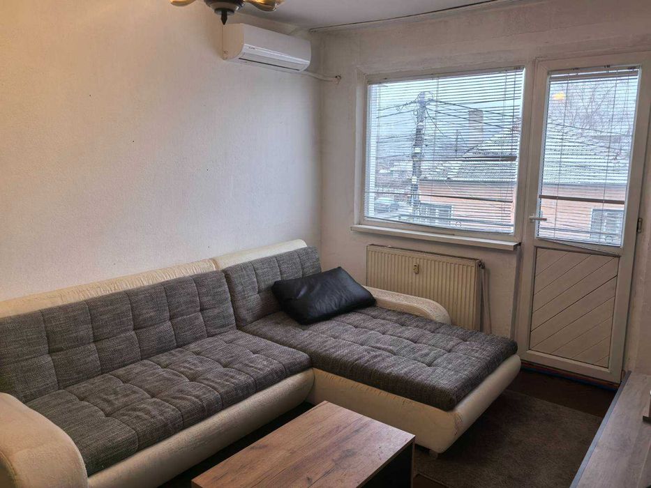 Тристаен етаж от къща под наем грови Иксър