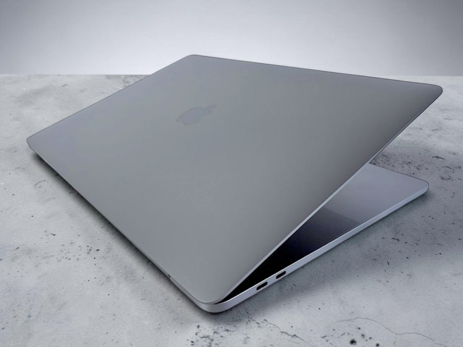 Аpple MacBook Pro 16 2019 i9 2,4GHZ 32RAM 1TB Space Gray Перфектен! Гаранция! — миниатюра 5