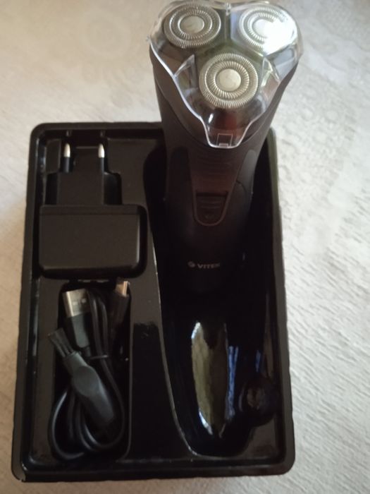 Электрическая бритва VT 8267BN